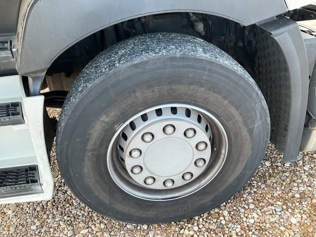 2018 Renault T520 4x2 Highcab Comfort S/A Sleeper Truck Tractor - Tracteur routier: photos 3 2018 Renault T520 4x2 Highcab Comfort S/A Sleeper Truck Tractor - Tracteur routier: photos 3