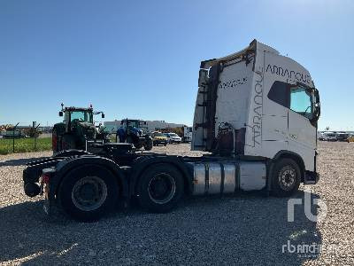 VOLVO FH16-750 6x4 Logging - Tracteur routier: photos 3 VOLVO FH16-750 6x4 Logging - Tracteur routier: photos 3
