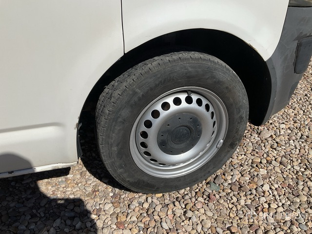 2012 Volkswagen Transporter TDI Motion Cargo Van - Véhicule utilitaire: photos 3 2012 Volkswagen Transporter TDI Motion Cargo Van - Véhicule utilitaire: photos 3