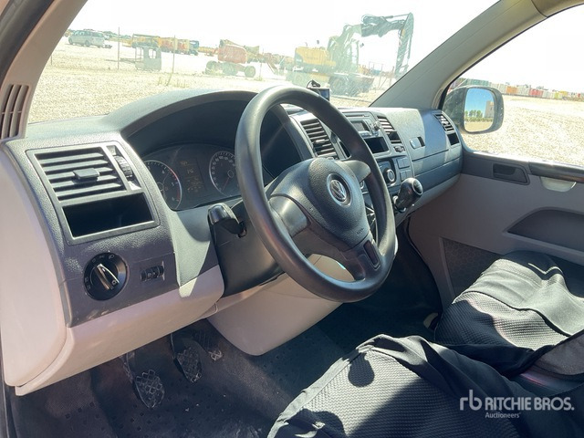 2012 Volkswagen Transporter TDI Motion Cargo Van - Véhicule utilitaire: photos 5 2012 Volkswagen Transporter TDI Motion Cargo Van - Véhicule utilitaire: photos 5