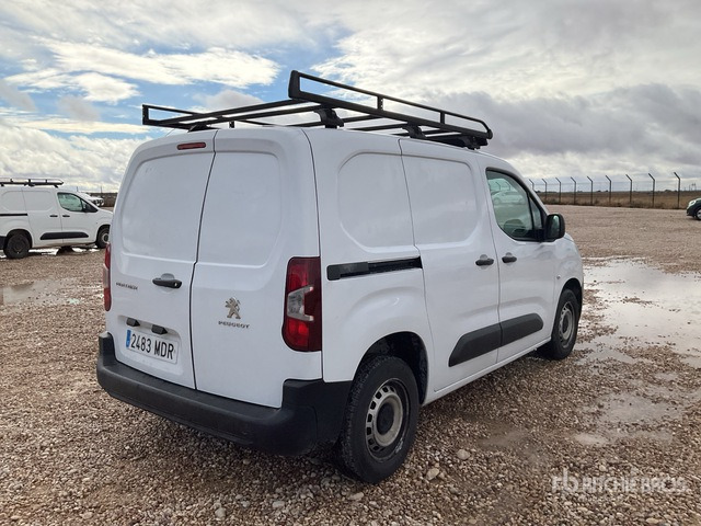 2022 Peugeot Partner Cargo Van - Véhicule utilitaire: photos 3 2022 Peugeot Partner Cargo Van - Véhicule utilitaire: photos 3