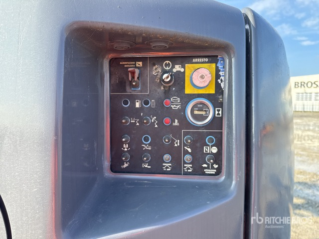 1998 Genie Z45/25 Telescopic Boom Lift - Nacelle articulée: photos 5 1998 Genie Z45/25 Telescopic Boom Lift - Nacelle articulée: photos 5