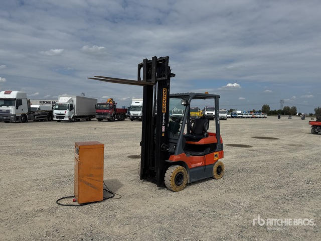2005 Toyota 7FB18 1750 kg Electric Forklift - Chariot élévateur électrique: photos 1 2005 Toyota 7FB18 1750 kg Electric Forklift - Chariot élévateur électrique: photos 1