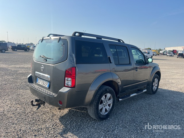 2006 Nissan Pathfinder SUV - SUV: photos 3 2006 Nissan Pathfinder SUV - SUV: photos 3
