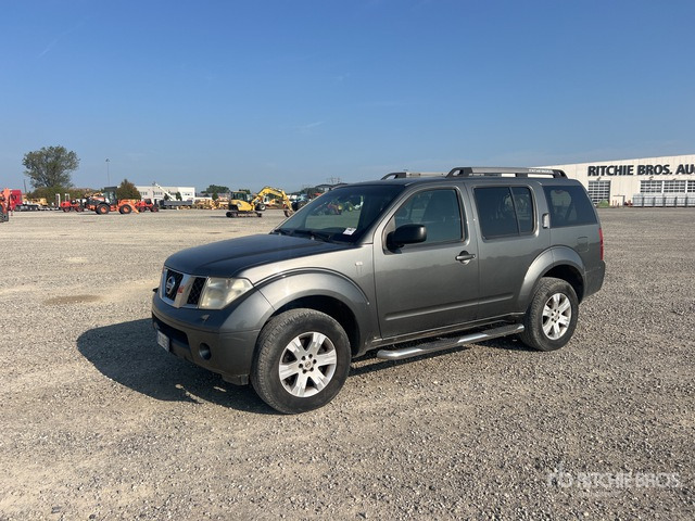 2006 Nissan Pathfinder SUV - SUV: photos 1 2006 Nissan Pathfinder SUV - SUV: photos 1