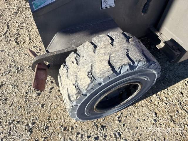 2008 Haulotte HA15IP Electric Articulating Boom Lift - Nacelle articulée: photos 4 2008 Haulotte HA15IP Electric Articulating Boom Lift - Nacelle articulée: photos 4