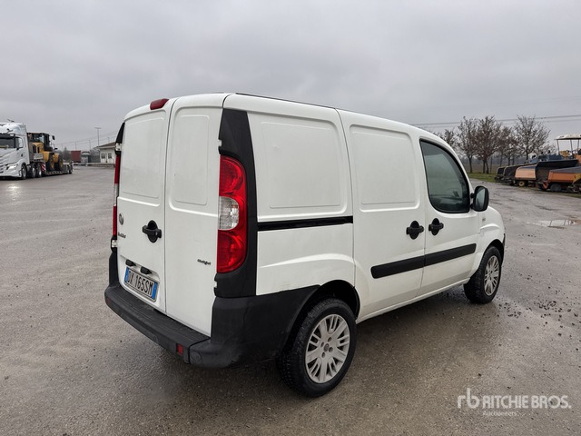 2009 Fiat Doblo Van Truck - Camion fourgon: photos 3 2009 Fiat Doblo Van Truck - Camion fourgon: photos 3