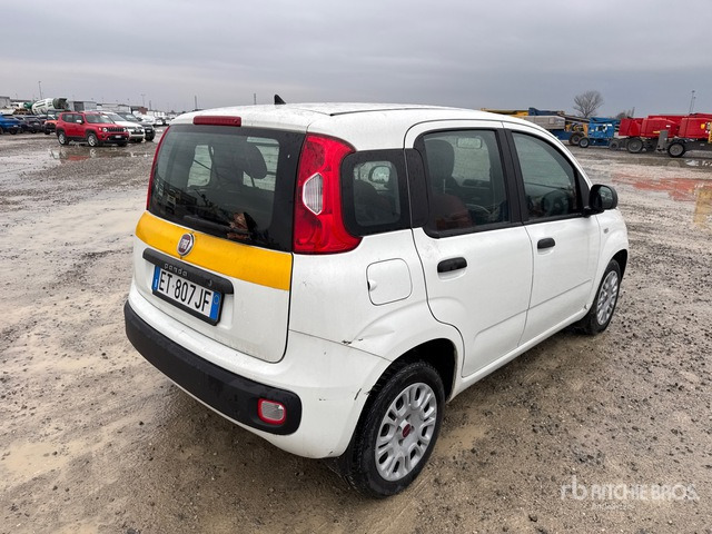 2013 Fiat Panda Automobile - Voiture: photos 3 2013 Fiat Panda Automobile - Voiture: photos 3