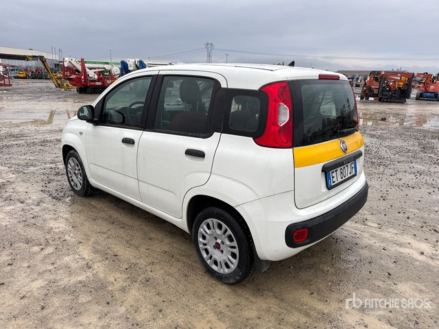 2013 Fiat Panda Automobile - Voiture: photos 2 2013 Fiat Panda Automobile - Voiture: photos 2