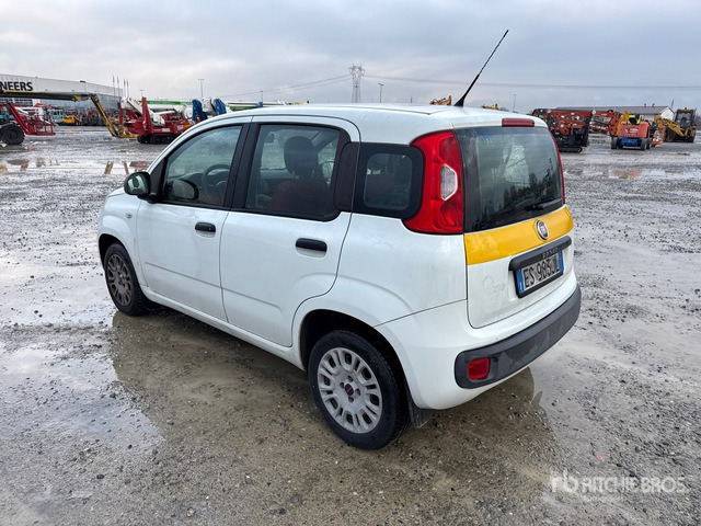 2013 Fiat Panda Automobile - Voiture: photos 2 2013 Fiat Panda Automobile - Voiture: photos 2
