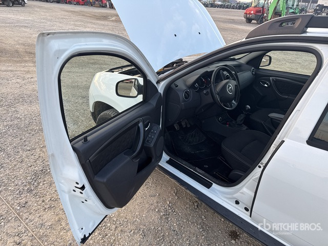 2014 DACIA DUSTER 4WD SUV - SUV: photos 5 2014 DACIA DUSTER 4WD SUV - SUV: photos 5