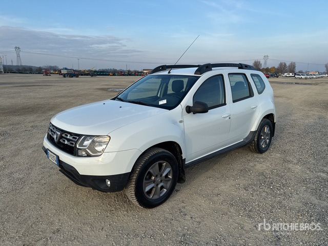 2014 DACIA DUSTER 4WD SUV - SUV: photos 2 2014 DACIA DUSTER 4WD SUV - SUV: photos 2