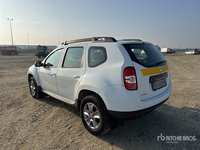 2014 Dacia Duster 4WD SUV - SUV: photos 3 2014 Dacia Duster 4WD SUV - SUV: photos 3
