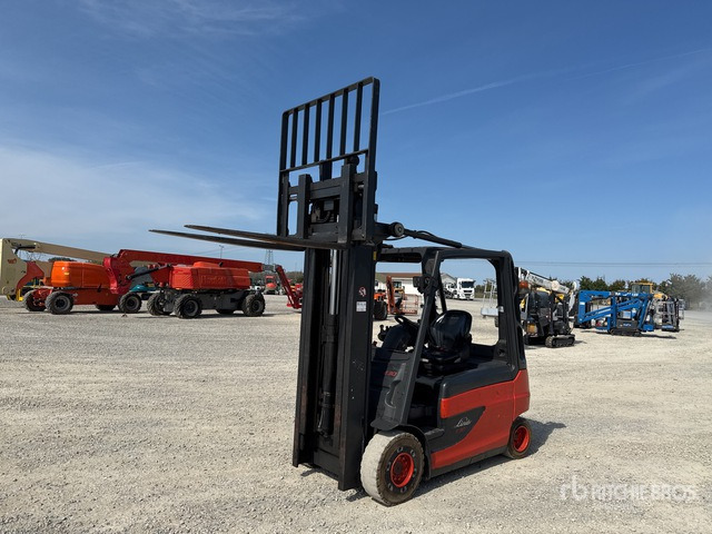2014 Linde E30L-01 3000 kg Electric Forklift - Chariot élévateur électrique: photos 2 2014 Linde E30L-01 3000 kg Electric Forklift - Chariot élévateur électrique: photos 2