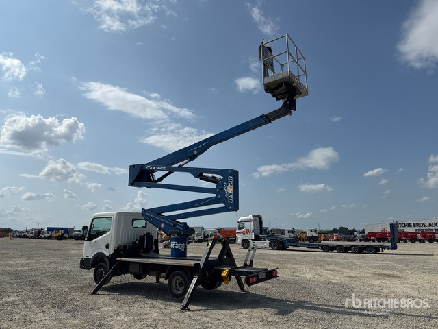 2015 Nissan Cabstar 35.12 2015 Socage DA320 20 m on Bucket Truck - Camion avec nacelle: photos 4 2015 Nissan Cabstar 35.12 2015 Socage DA320 20 m on Bucket Truck - Camion avec nacelle: photos 4