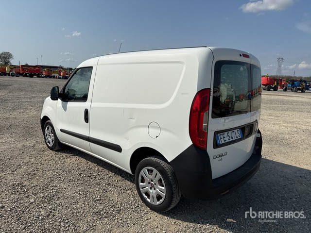 2016 Fiat Doblo Autocarro furgonato - Fourgonnette: photos 4 2016 Fiat Doblo Autocarro furgonato - Fourgonnette: photos 4