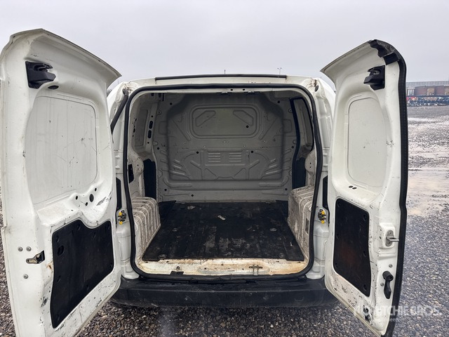 2017 Fiat Fiorino Van Truck - Camion fourgon: photos 4 2017 Fiat Fiorino Van Truck - Camion fourgon: photos 4