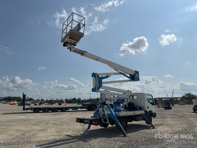 2017 Nissan Cabstar Cabstar 35.12 2016 Socage DA 320 20 m on Bucket Truck - Camion avec nacelle: photos 4 2017 Nissan Cabstar Cabstar 35.12 2016 Socage DA 320 20 m on Bucket Truck - Camion avec nacelle: photos 4