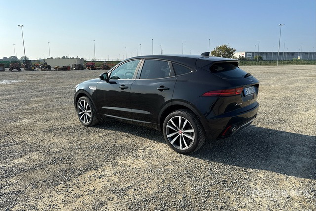 2018 Jaguar E Pace 2.0D I4 R-DYNAMIC SE 4WD 240CV SUV - SUV: photos 1 2018 Jaguar E Pace 2.0D I4 R-DYNAMIC SE 4WD 240CV SUV - SUV: photos 1