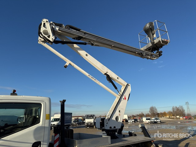 2018 Nissan Cabstar 35C13 2018 Oil&Steel Snake 21-12 21 m on Bucket Truck - Camion avec nacelle: photos 4 2018 Nissan Cabstar 35C13 2018 Oil&Steel Snake 21-12 21 m on Bucket Truck - Camion avec nacelle: photos 4