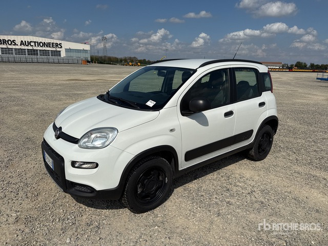 2019 Fiat Panda Autovettura - Voiture: photos 1 2019 Fiat Panda Autovettura - Voiture: photos 1