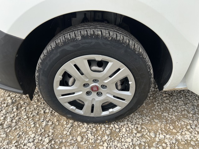 2021 Fiat Doblo CARGO CH1 LOUNGE 1.3 MJET 95CV ... Van Truck - Fourgonnette: photos 4 2021 Fiat Doblo CARGO CH1 LOUNGE 1.3 MJET 95CV ... Van Truck - Fourgonnette: photos 4