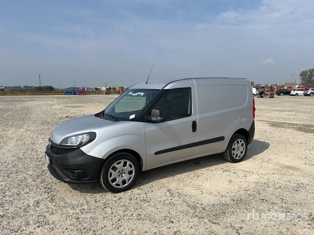 2021 Fiat Doblo CARGO CH1 LOUNGE 1.6 MJET 120CV ... Van Truck - Fourgonnette: photos 3 2021 Fiat Doblo CARGO CH1 LOUNGE 1.6 MJET 120CV ... Van Truck - Fourgonnette: photos 3