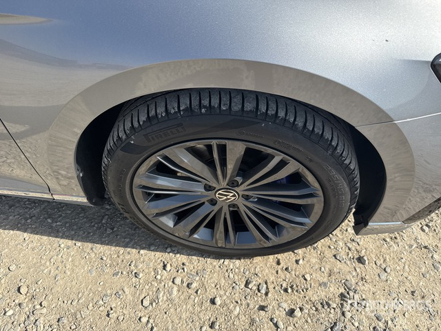 2021 Volkswagen Passat 1.4 PLUG IN HYBRID GTE DSG Station Wagon - Voiture break: photos 5 2021 Volkswagen Passat 1.4 PLUG IN HYBRID GTE DSG Station Wagon - Voiture break: photos 5