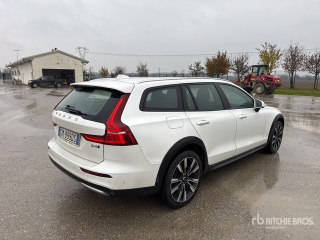 2023 Volvo V60 Cross Country Automobile - Voiture: photos 3 2023 Volvo V60 Cross Country Automobile - Voiture: photos 3