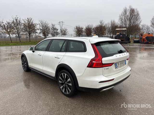 2023 Volvo V60 Cross Country Automobile - Voiture: photos 2 2023 Volvo V60 Cross Country Automobile - Voiture: photos 2