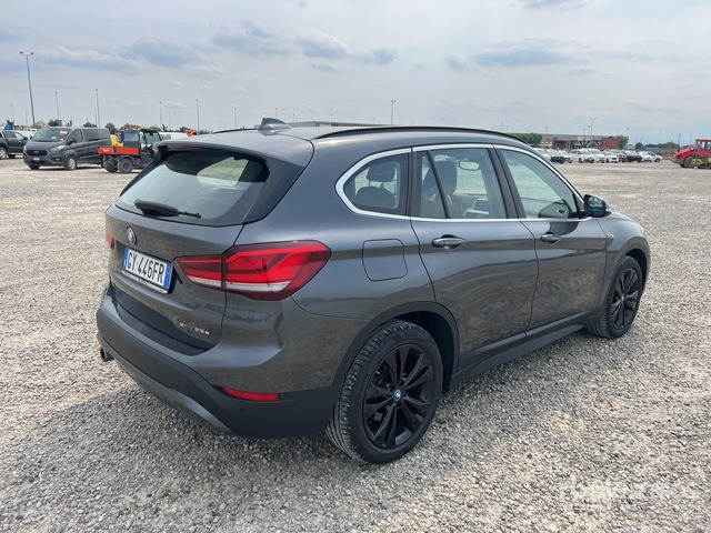 BMW X1 Automobile - Voiture: photos 4 BMW X1 Automobile - Voiture: photos 4