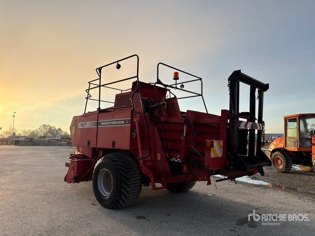 Massey Ferguson 187 Round Baler - Presse à balles rondes: photos 2 Massey Ferguson 187 Round Baler - Presse à balles rondes: photos 2