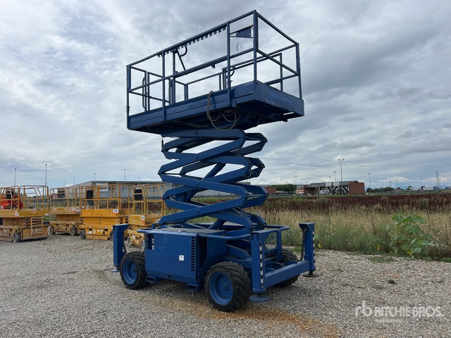 Skyjack SJ6832 RT Scissor Lift - Nacelle ciseaux: photos 2 Skyjack SJ6832 RT Scissor Lift - Nacelle ciseaux: photos 2