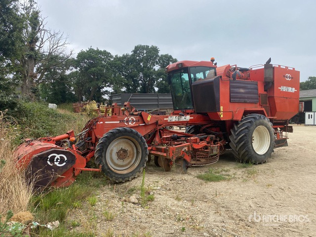 1998 Matrot M41H Self-Propelled 6 Row Machine A ... Sugar Beet Harvester - Matériel betteravier: photos 1 1998 Matrot M41H Self-Propelled 6 Row Machine A ... Sugar Beet Harvester - Matériel betteravier: photos 1