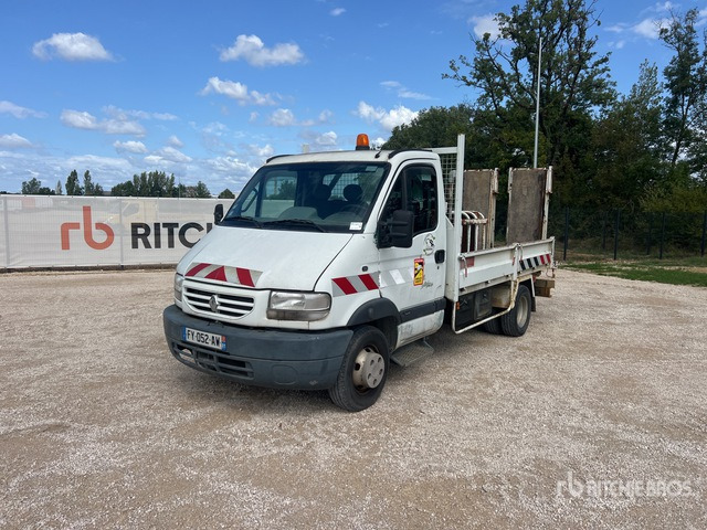 2002 Renault Mascott 150 DCI 4x2 Camion Plateau 4x2 Flatbed Truck - Utilitaire plateau: photos 2 2002 Renault Mascott 150 DCI 4x2 Camion Plateau 4x2 Flatbed Truck - Utilitaire plateau: photos 2