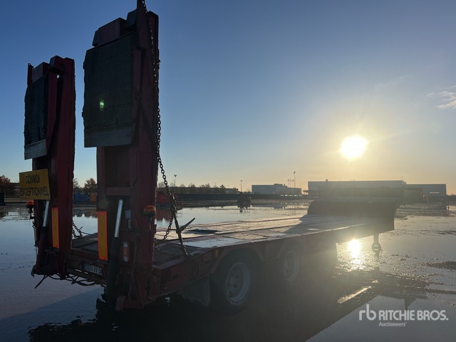 2002 Robuste Kaiser S5703P Tri/A Semi-Remorque Porte-Engin ... Lowboy Trailer - Semi-remorque surbaissé: photos 3 2002 Robuste Kaiser S5703P Tri/A Semi-Remorque Porte-Engin ... Lowboy Trailer - Semi-remorque surbaissé: photos 3