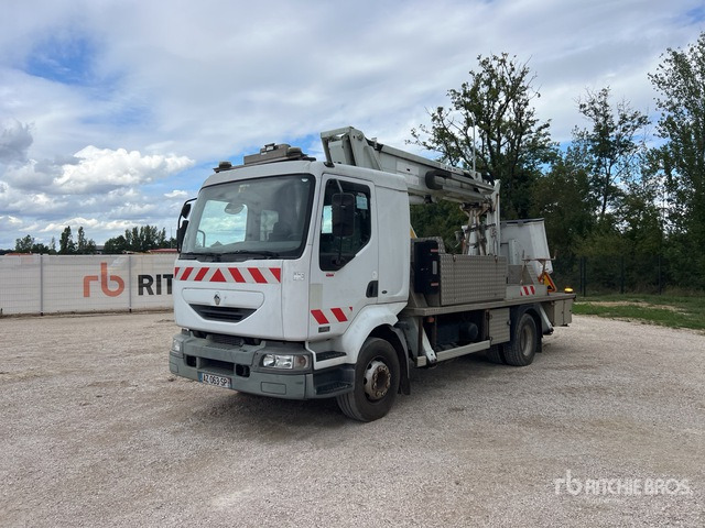 2005 Renault Midlum 220 DCI 2004 Comilev EN210TP on 4x2 Cam ... Bucket Truck - Camion avec nacelle: photos 2 2005 Renault Midlum 220 DCI 2004 Comilev EN210TP on 4x2 Cam ... Bucket Truck - Camion avec nacelle: photos 2