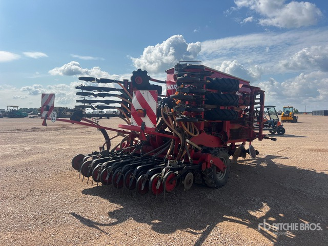 2007 Horsch Pronto 4 DC 4 m Semi-Mount Combination Air Seed Drill - Broyeur/ Épareuse: photos 4 2007 Horsch Pronto 4 DC 4 m Semi-Mount Combination Air Seed Drill - Broyeur/ Épareuse: photos 4