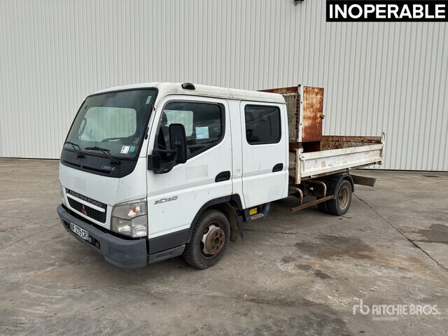 2007 Mitsubishi Canter 3C13D 4x2 Camion Benne (Inoperable) Dump Truck: Light Duty - Camion benne: photos 1 2007 Mitsubishi Canter 3C13D 4x2 Camion Benne (Inoperable) Dump Truck: Light Duty - Camion benne: photos 1