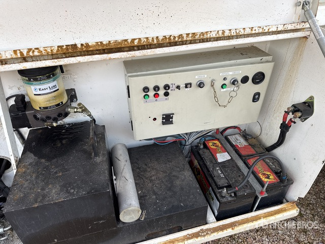 2008 Holland Lift Combistart B-195DL25 4x4 Diesel Nacelle Ciseau Scissor Lift - Nacelle ciseaux: photos 3 2008 Holland Lift Combistart B-195DL25 4x4 Diesel Nacelle Ciseau Scissor Lift - Nacelle ciseaux: photos 3