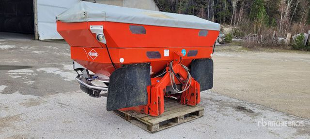 2008 Kuhn Axis 40.1 W 24.36 m 3-Point 3200 L Epandeur ... Fertilizer Spreader - Broyeur/ Épareuse: photos 1 2008 Kuhn Axis 40.1 W 24.36 m 3-Point 3200 L Epandeur ... Fertilizer Spreader - Broyeur/ Épareuse: photos 1