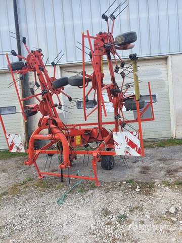 2008 Kuhn GF8501MH 8.50 m 3-Point 8 Rotor Faneuse Hay Tedder - Broyeur/ Épareuse: photos 1 2008 Kuhn GF8501MH 8.50 m 3-Point 8 Rotor Faneuse Hay Tedder - Broyeur/ Épareuse: photos 1
