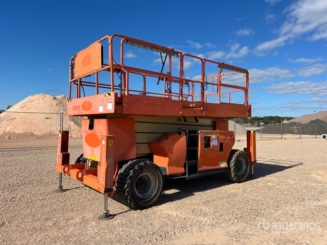 2011 JLG 4394 RT 4x4 Nacelle Ciseaux Scissor Lift - Nacelle ciseaux: photos 1 2011 JLG 4394 RT 4x4 Nacelle Ciseaux Scissor Lift - Nacelle ciseaux: photos 1