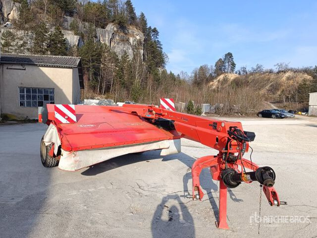 2011 Kuhn FC303GL 3000 mm Trailed Mower Conditioner - Faucheuse: photos 1 2011 Kuhn FC303GL 3000 mm Trailed Mower Conditioner - Faucheuse: photos 1