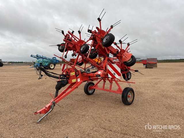 2011 Kuhn GF8702T 8.7 m 3-Point 8 Rotor Faneuse Hay Tedder - Faneuse: photos 1 2011 Kuhn GF8702T 8.7 m 3-Point 8 Rotor Faneuse Hay Tedder - Faneuse: photos 1