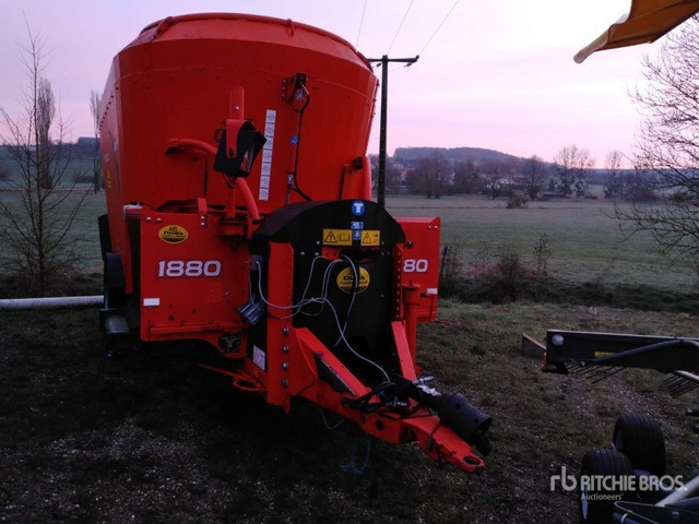 2011 Kuhn Profile 1880 Livestock Feeder - Broyeur/ Épareuse: photos 2 2011 Kuhn Profile 1880 Livestock Feeder - Broyeur/ Épareuse: photos 2