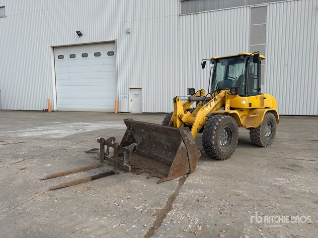 2011 Volvo L35BZ Chargeuse Sur Pneus Wheel Loader - Chargeuse sur pneus: photos 1 2011 Volvo L35BZ Chargeuse Sur Pneus Wheel Loader - Chargeuse sur pneus: photos 1