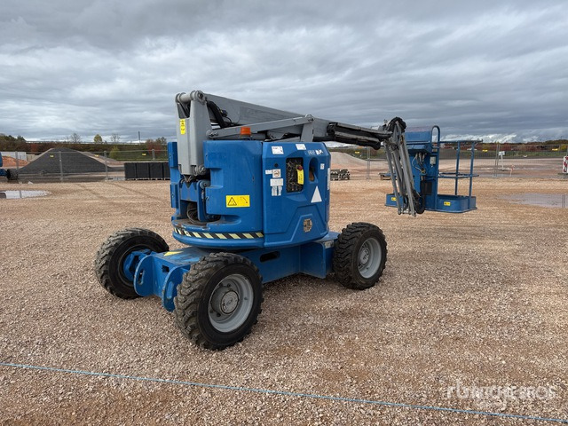 2012 Genie Z34/22 4WD Diesel Nacelle Articulee Articulating Boom Lift - Nacelle articulée: photos 2 2012 Genie Z34/22 4WD Diesel Nacelle Articulee Articulating Boom Lift - Nacelle articulée: photos 2
