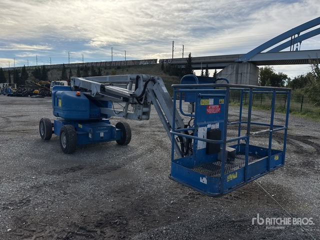 2012 Genie Z45/25 2WD Electric Nacelle Articulee ... Articulating Boom Lift - Nacelle articulée: photos 3 2012 Genie Z45/25 2WD Electric Nacelle Articulee ... Articulating Boom Lift - Nacelle articulée: photos 3