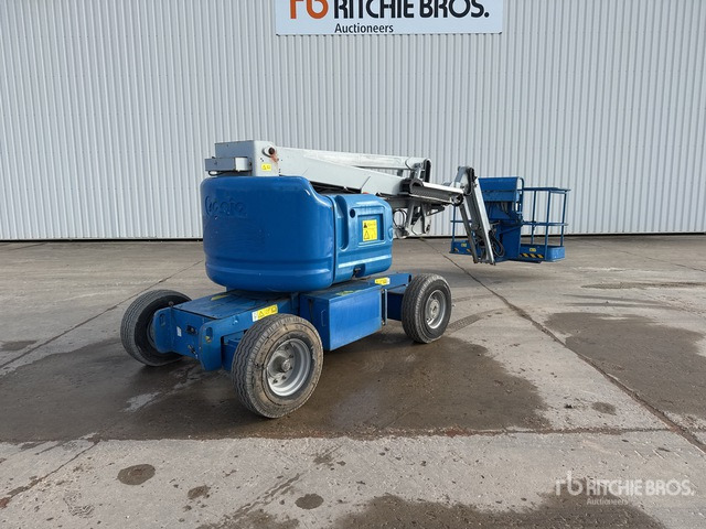 2012 Genie Z45/25 2WD Electric Nacelle Articulee ... Articulating Boom Lift - Nacelle articulée: photos 2 2012 Genie Z45/25 2WD Electric Nacelle Articulee ... Articulating Boom Lift - Nacelle articulée: photos 2
